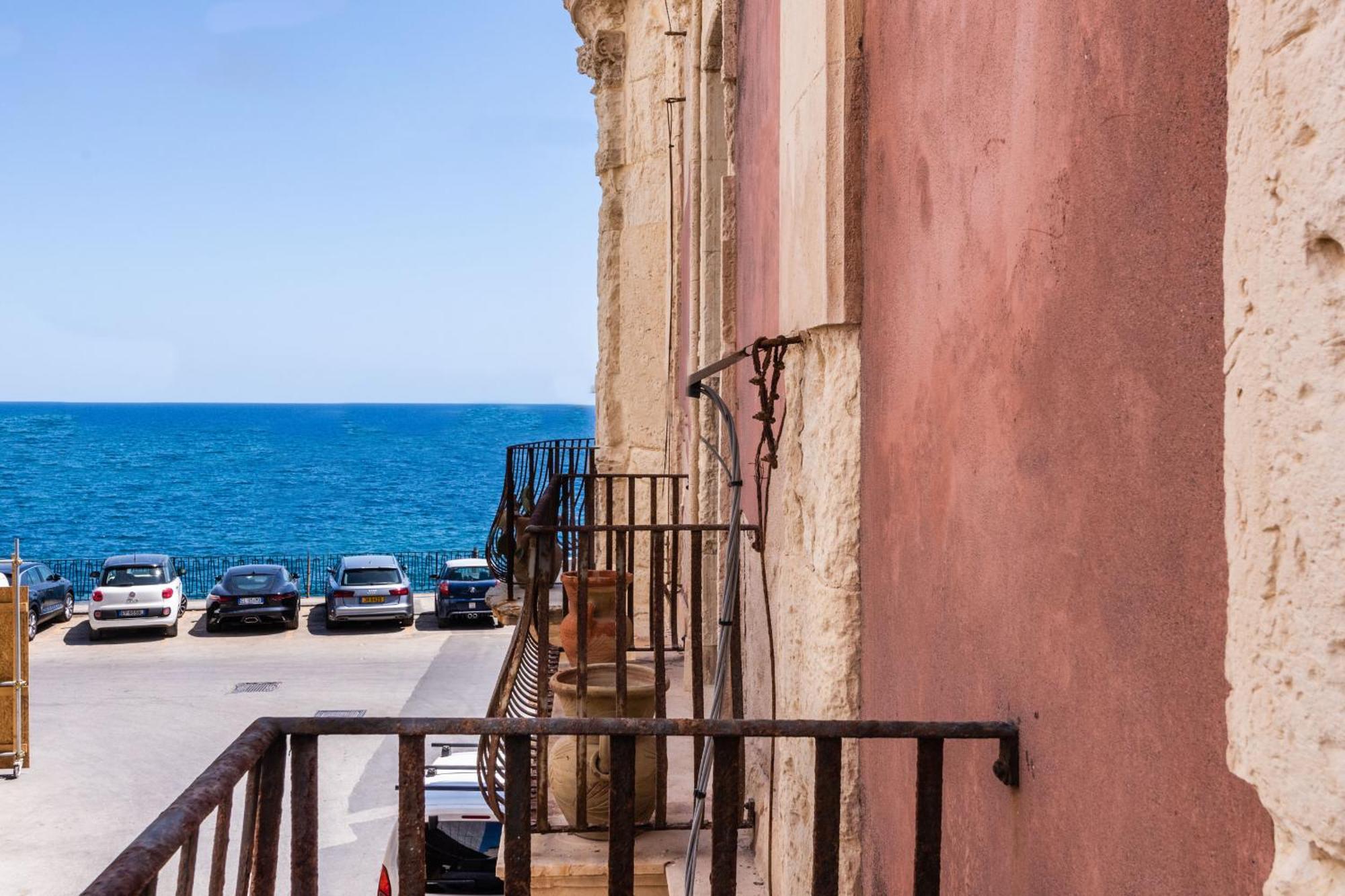 Palazzo Bozzanca Apartments By Wonderful Italy Syracuse Ngoại thất bức ảnh