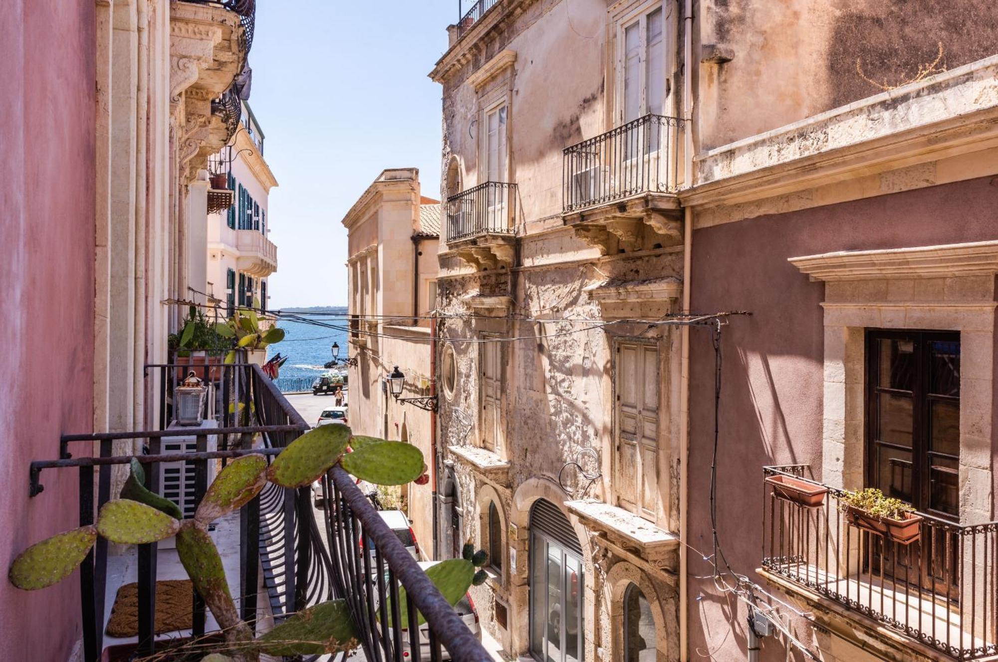 Palazzo Bozzanca Apartments By Wonderful Italy Syracuse Ngoại thất bức ảnh